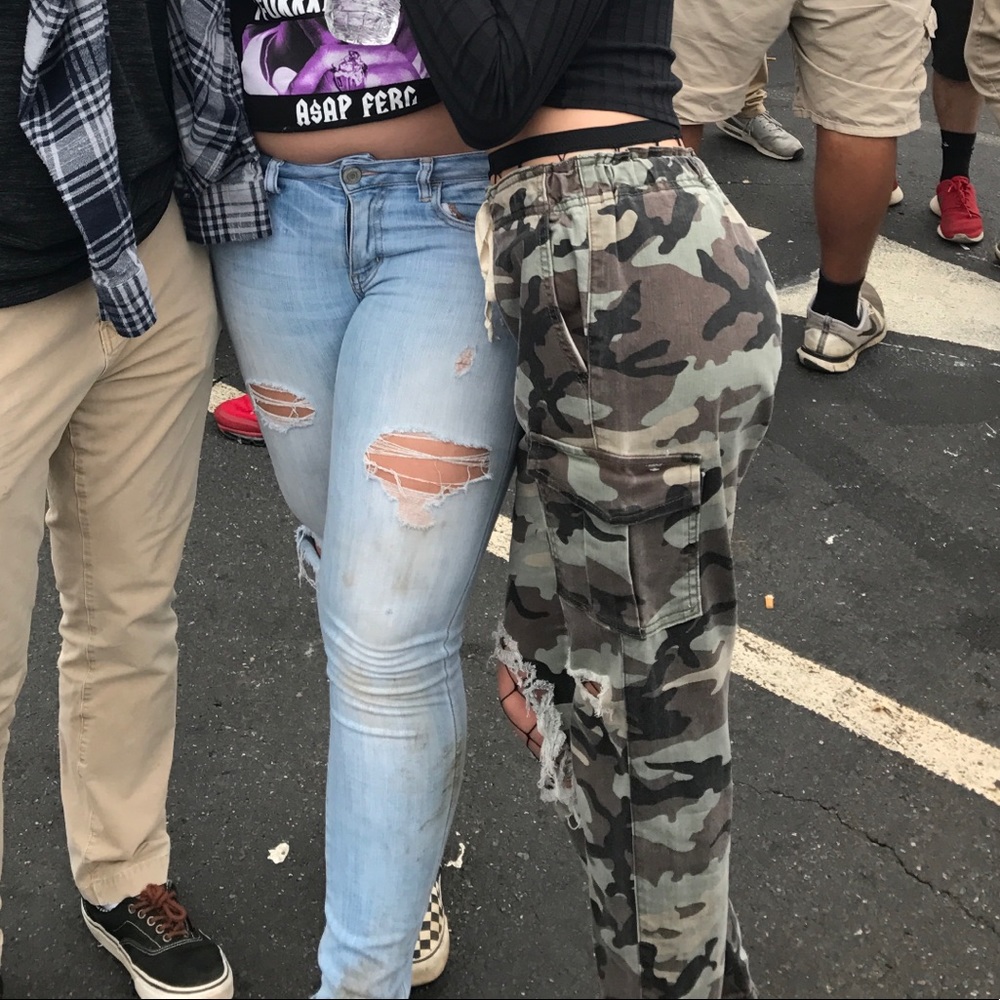 Luna chick camo pants